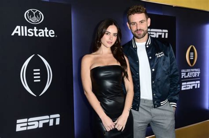 'Bachelor' Star Nick Viall Engaged to Girlfriend Natalie Joy