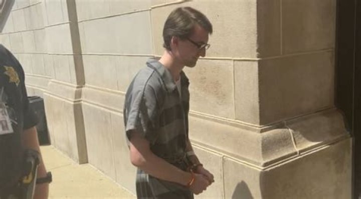 
17-year-old Teen, Mason Sisk, Charged with killing his family in Elkmont, Alabama 