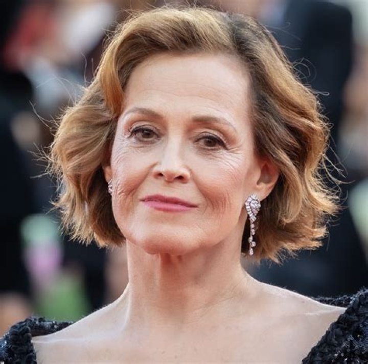 61 Year Old Actresses | Famous Birthdays