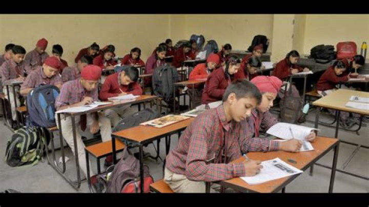 
AAP to expose ‘poor’ condition of UP schools 