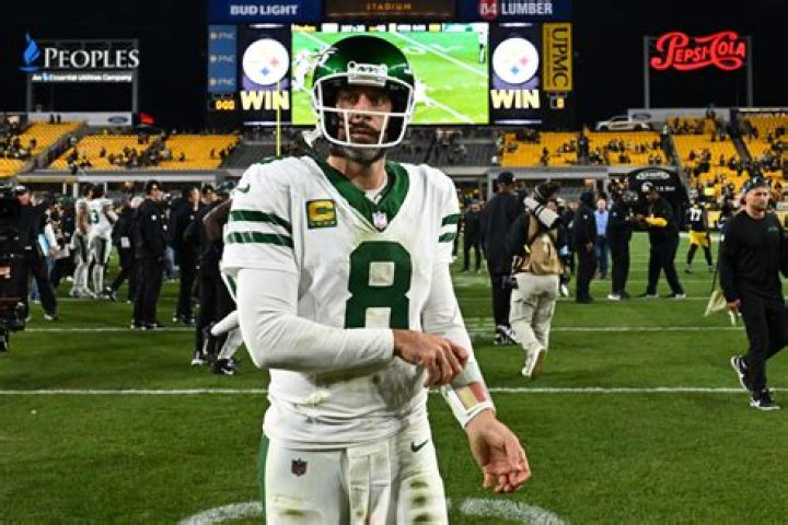 Aaron Rodgers on his family estrangement: he’s not going to be on Oprah crying