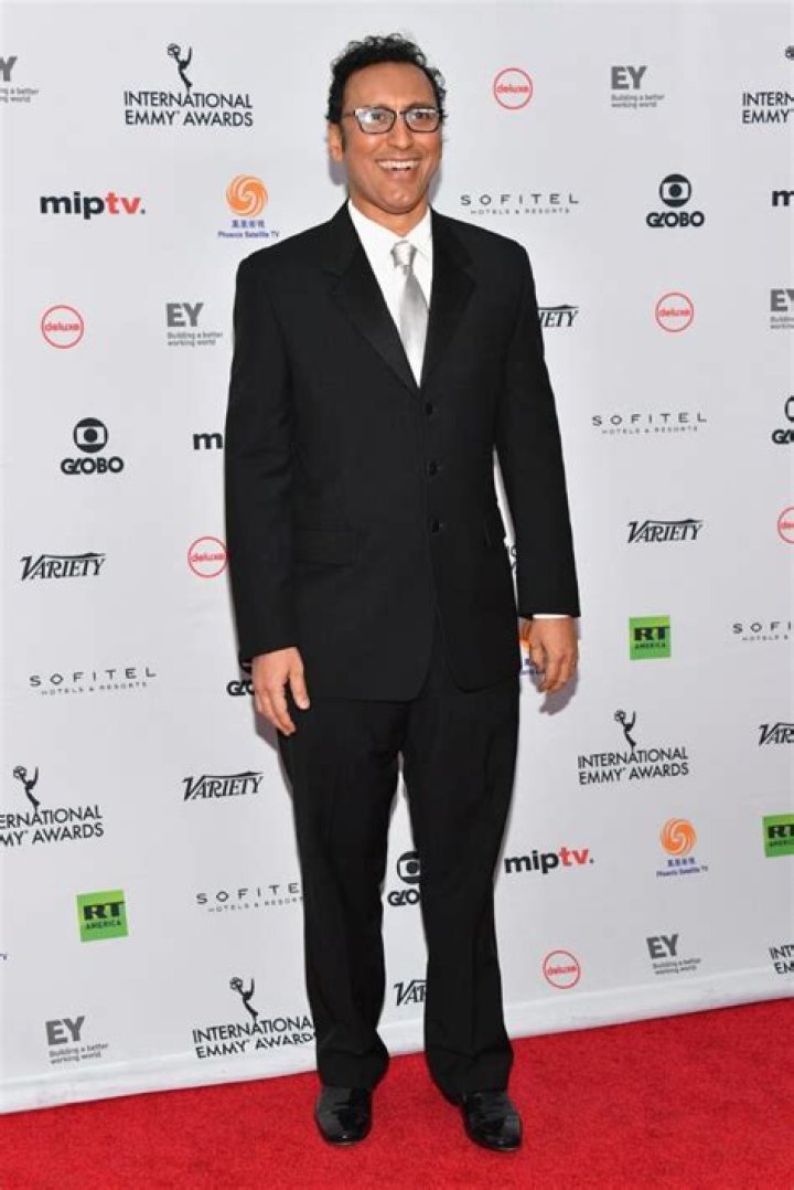 Aasif Mandvi Net Worth - Wiki, Age, Weight and Height, Relationships, Family, and More