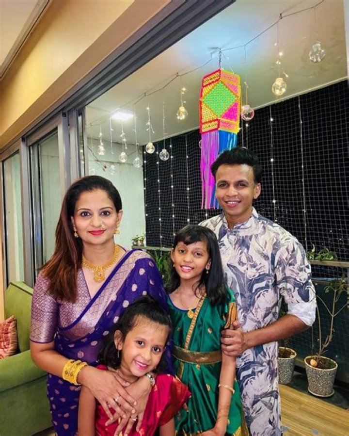 Abhijeet Sawant - Age, Family, Bio