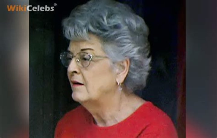 
Abril Prez Height, Weight, Net Worth, Age, Birthday, Wikipedia, Who, Nationality, Biography 