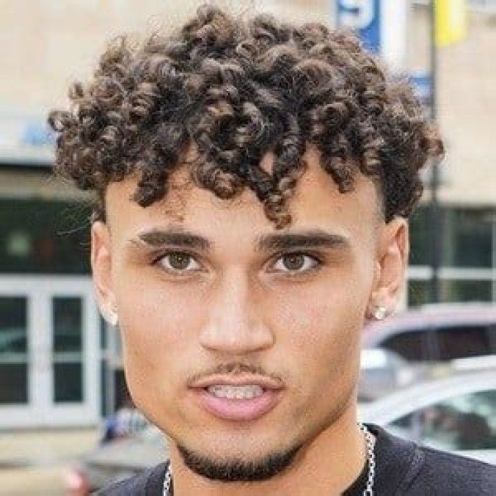 Adrien Nuñez - Age, Family, Bio