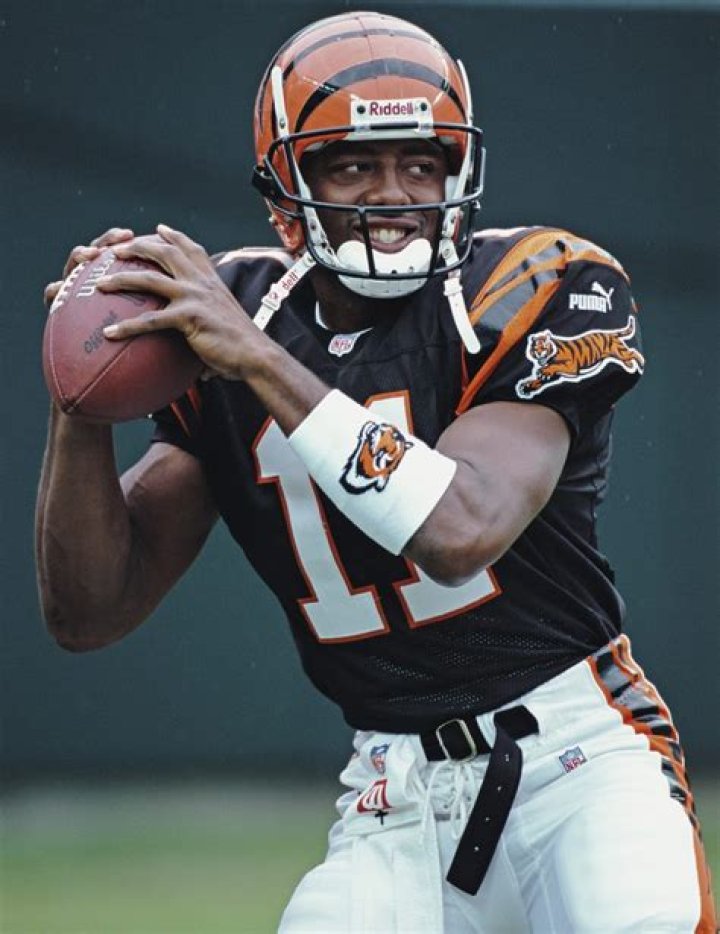 Akili Smith Net Worth - Wiki, Age, Weight and Height, Relationships, Family, and More