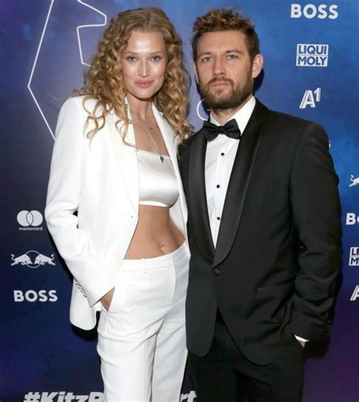 Alex Pettyfer & Toni Garrn are divorcing less than three years after their wedding