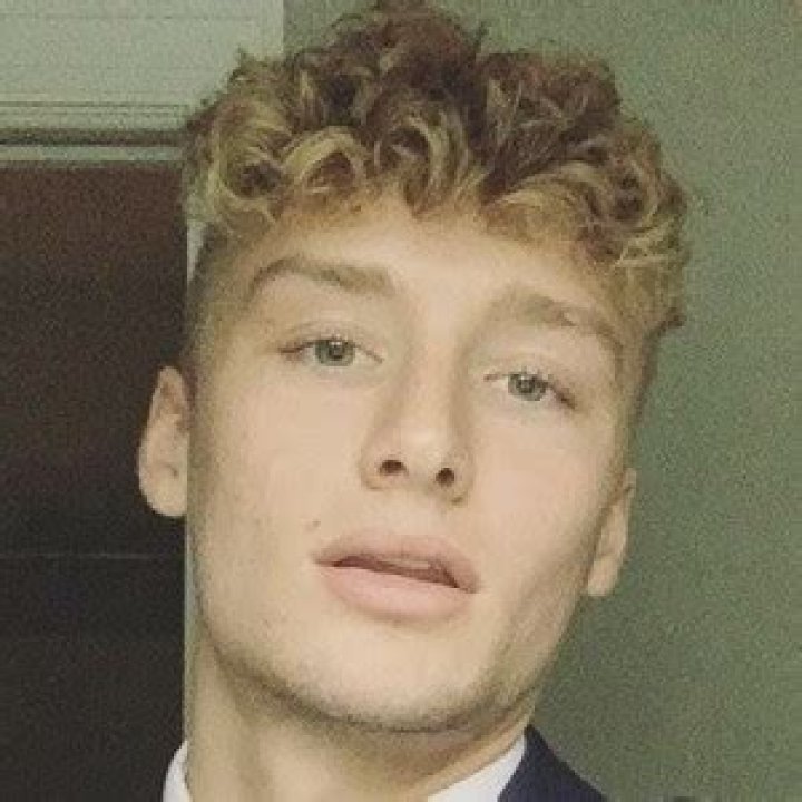 Alex Sedlak - Age, Family, Bio