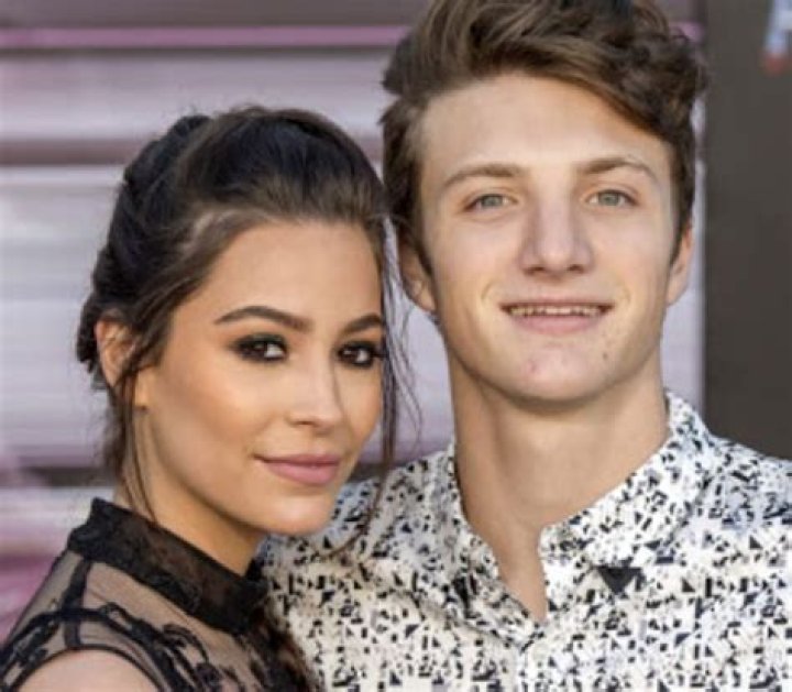 Alexxis Lemire - Age, Family, Bio