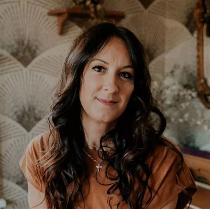 Ali Gilkeson - Age, Family, Bio