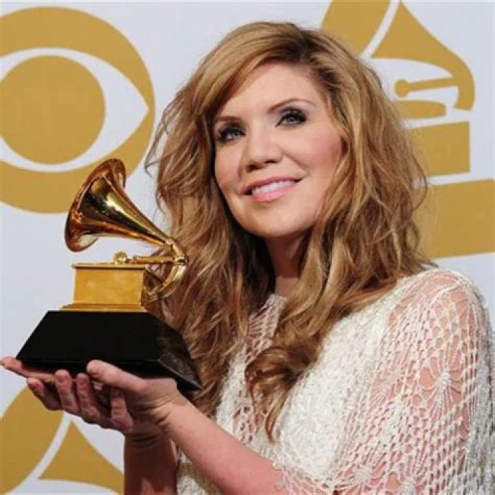 Alison Krauss Bio (Wiki) 