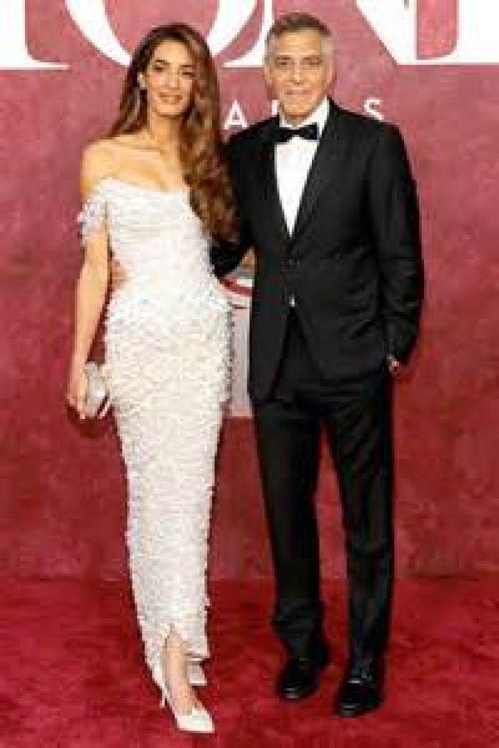 Amal & George Clooney ‘clearly want to be on good terms with the King’