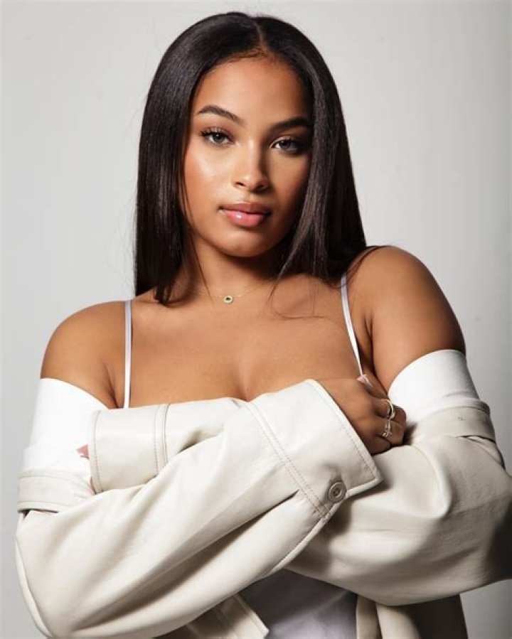 Amara Wayans Bio (Wiki) 