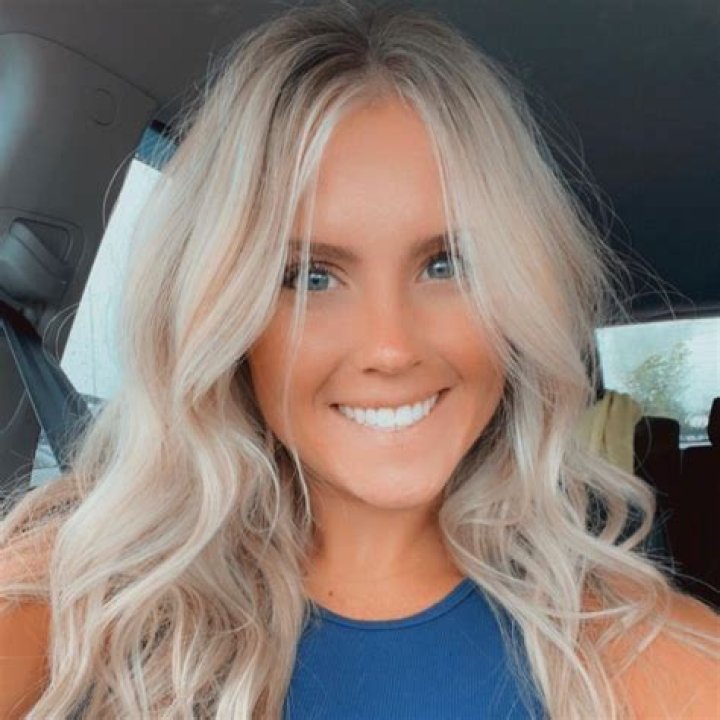 amelia9969 - Age, Family, Bio
