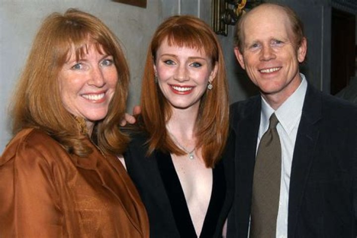 American filmmaker and actor, Ron Howard with a net worth of $160 million lives happily with wife, Cheryl Alley.