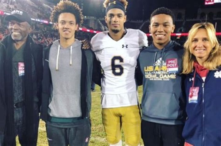 Amon Ra St Brown Wife: Is He Married? Family Ethnicity