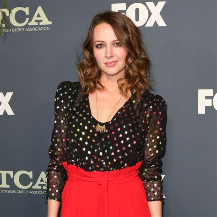 Amy Acker - Age, Family, Bio