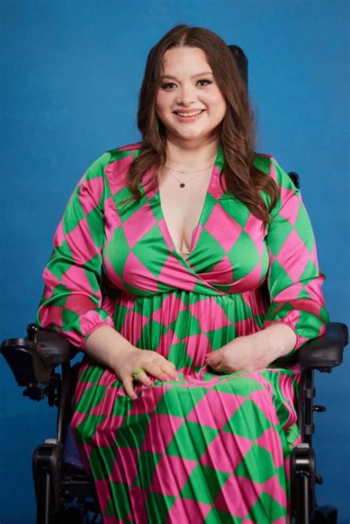 Amy Pohl - Age, Family, Bio