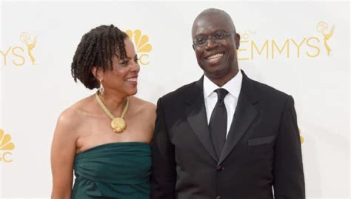 Andre Braugher is Married to Wife: Ami Brabson. Kids: John, Isaiah, Michael.