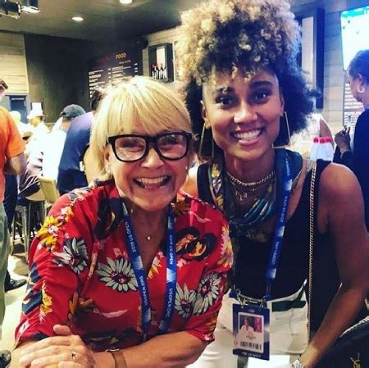 Andrea Joyce And Husband, Harry Smith Is Relishing Their 33 Years Of Marriage.