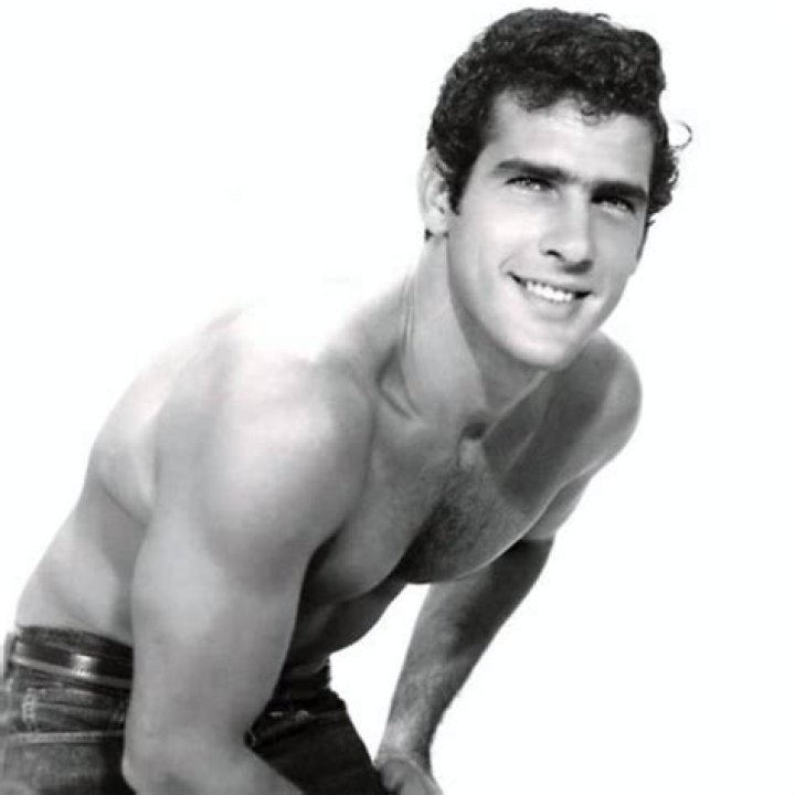 Andrés García - Age, Family, Bio