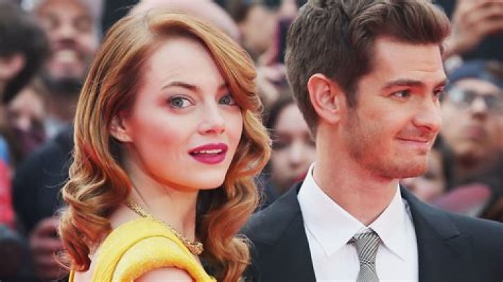 Andrew Garfield & Emma Stone had a hot/cute hotel hookup