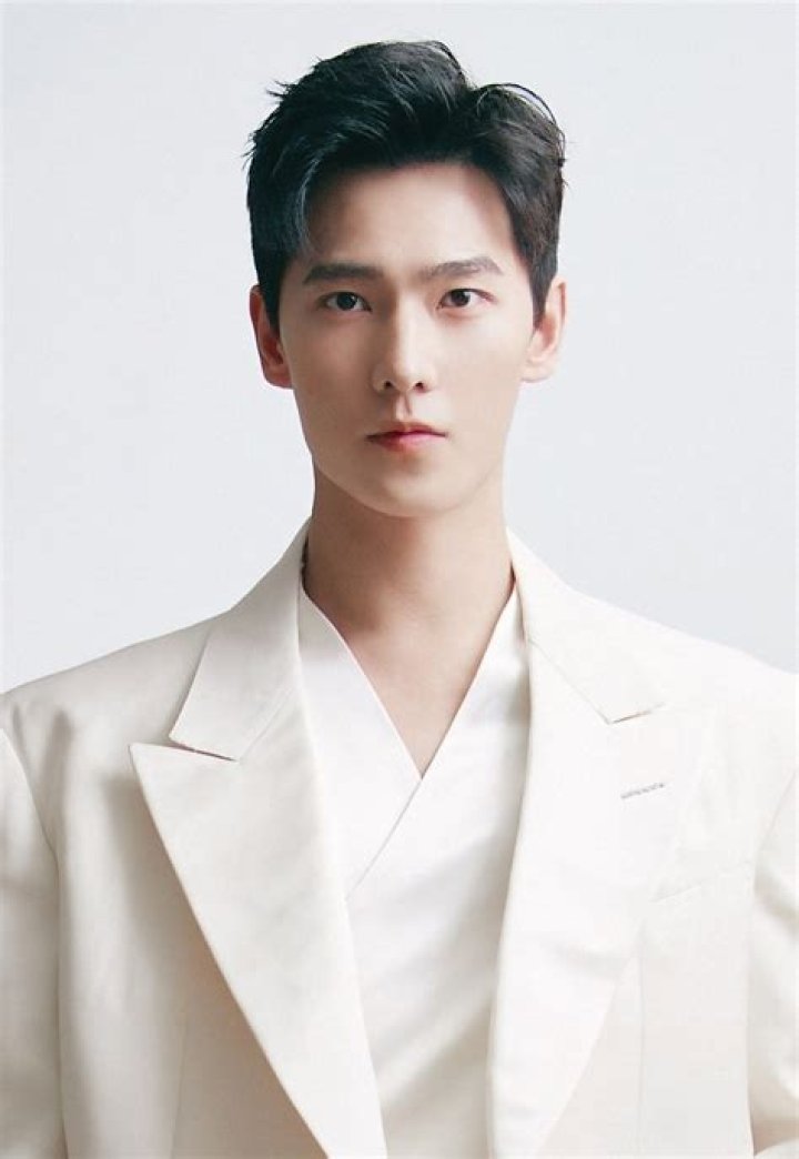 Andrew Yang Age, Birthday, Wikipedia, Who, Nationality, Biography