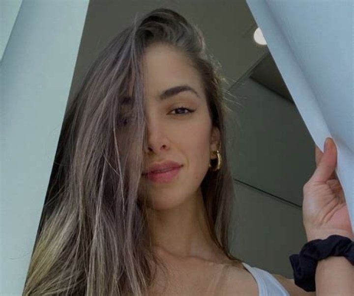 Anllela Sagra Height, Weight, Net Worth, Age, Birthday, Wikipedia, Who, Nationality, Biography