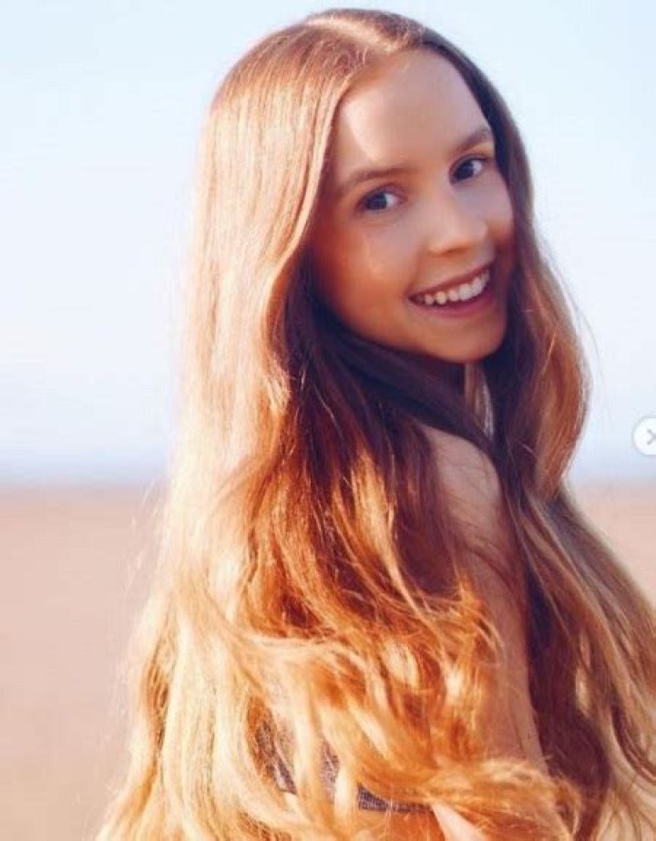 Anna McNulty Bio (Wiki) 