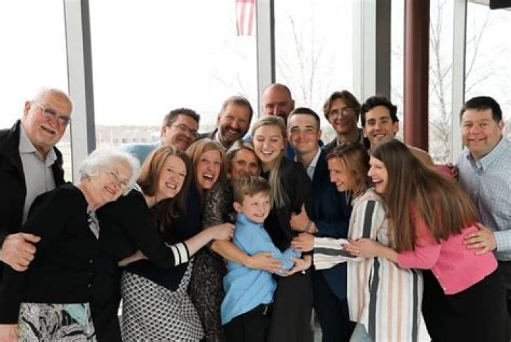 Anna Sitar - Age, Family, Bio