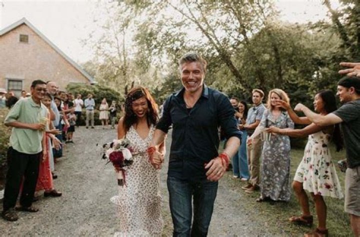 Anson Seabra - Age, Family, Bio