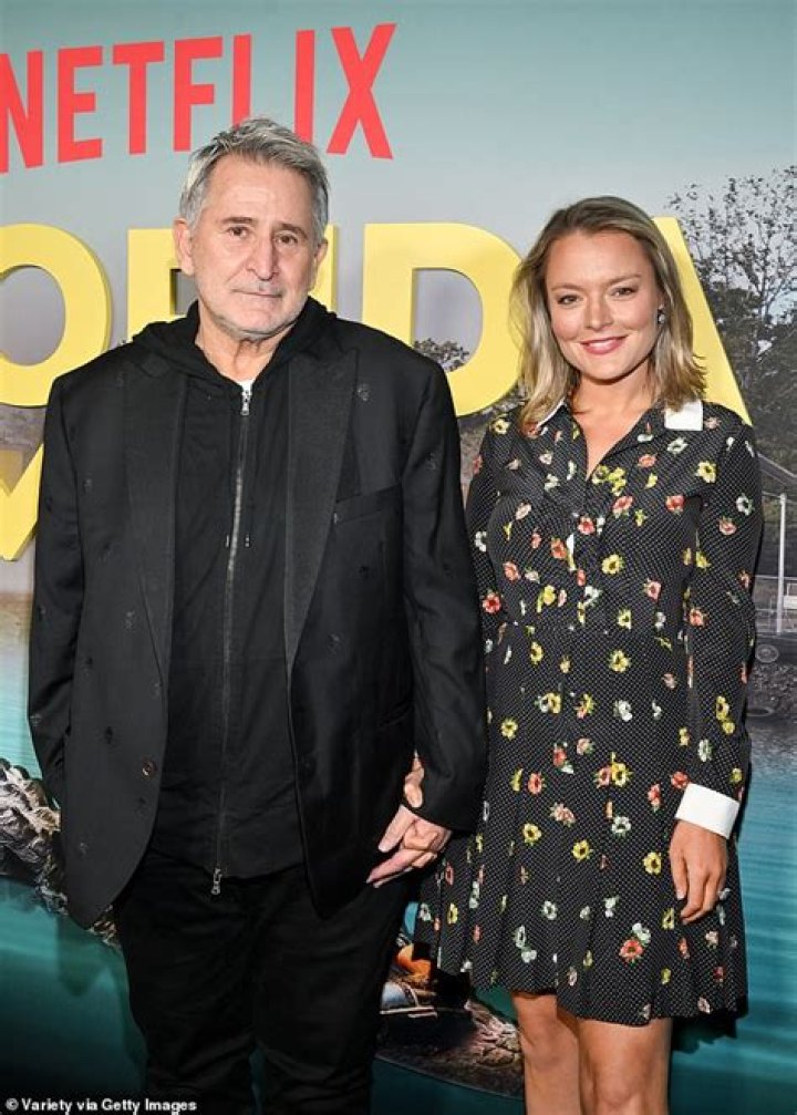 Anthony LaPaglia, 56, left his wife of 17 years for a 26-year-old jumpoff