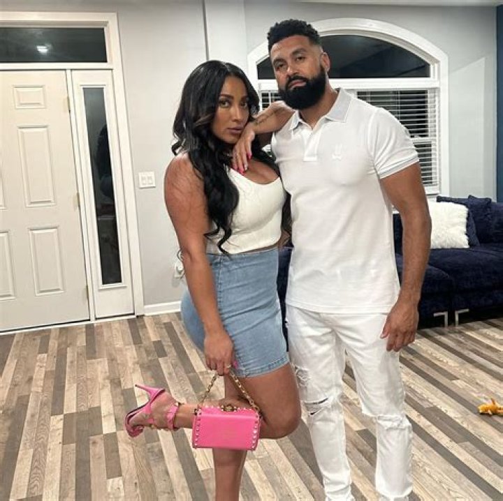 Apollo Nida’s Pre-Prison Twitter Page is Flat Out Silly