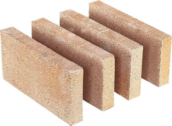 Are clay bricks fireproof?