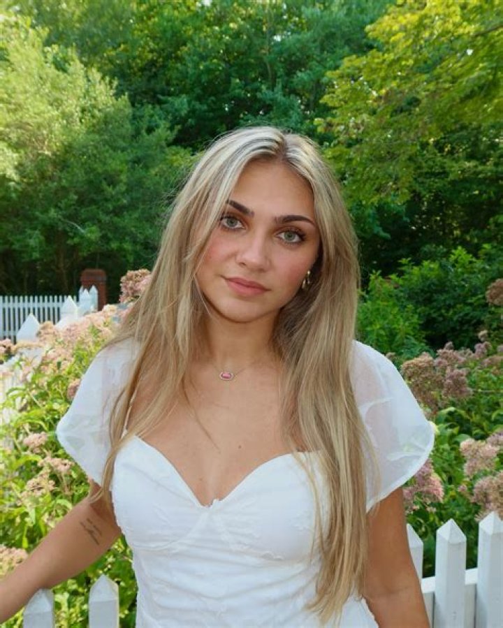 Ariana Lee Height, Weight, Net Worth, Age, Birthday, Wikipedia, Who, Nationality, Biography