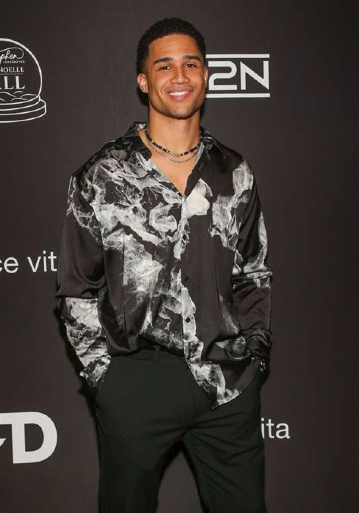 Aven Jones Bio (Wiki) 