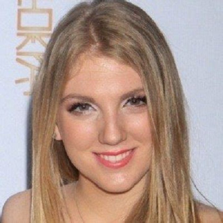 Avery Singer - Age, Family, Bio