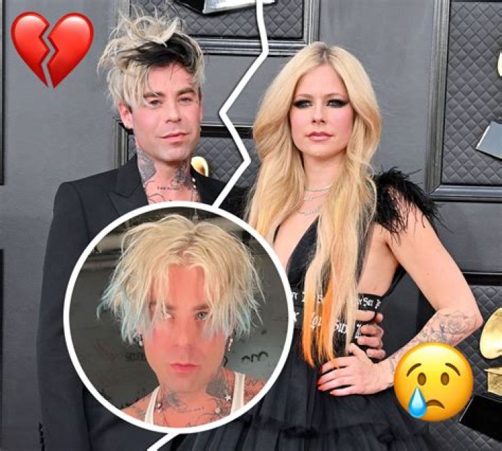 Avril Lavigne’s ex & his pal dressed up as her & Chad Kroeger for Halloween