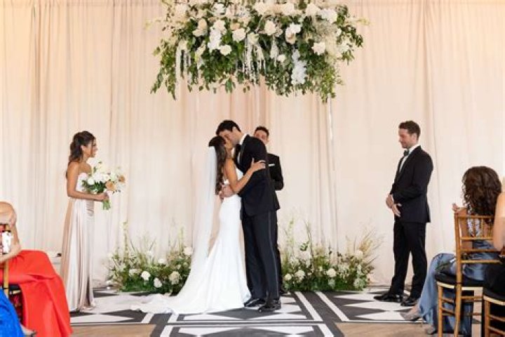 Bachelor’s Serena Pitt and Joe Amabile Are Married in a Courthouse Ceremony!