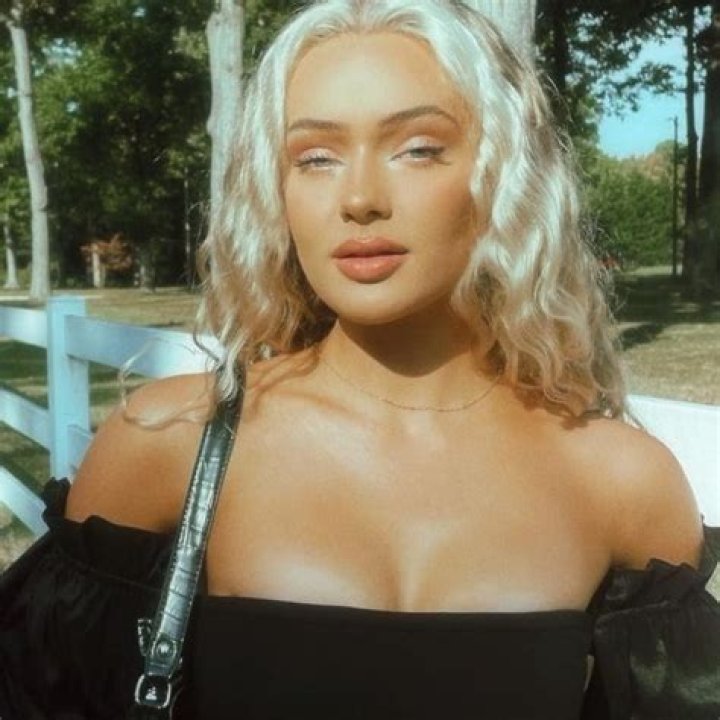 Bailey Stewart - Age, Family, Bio