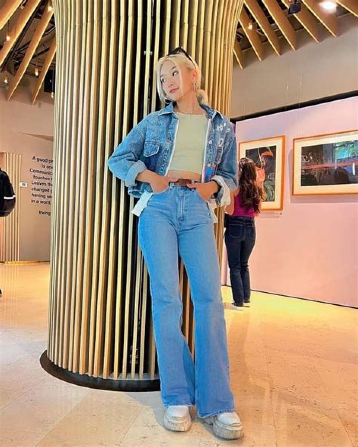 Bakiyeva Adalyat - Age, Family, Bio