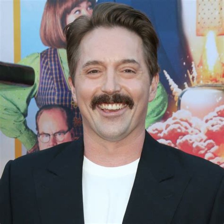 Beck Bennett - Age, Family, Bio