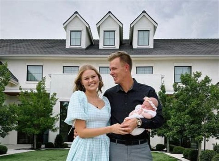 Bella Weems-Lambert - Age, Family, Bio