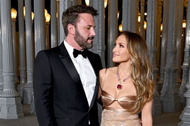 Ben Affleck & Jennifer had their 8th anniversary at Parrot Cay, where they were married