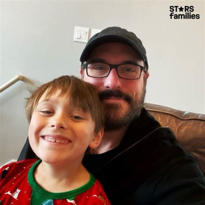 Benjamin Burnley - Age, Family, Bio