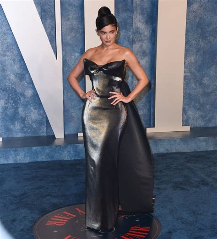 bitchy | 2023 Vanity Fair Oscar Party – Arrivals