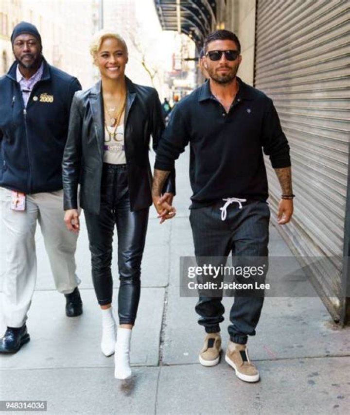 bitchy | Paula Patton and new boyfriend Zachary Quittman leave the AOL Build Series and head to lunch