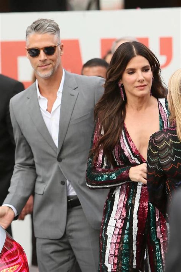 bitchy | Sandra Bullock and Bryan Randall attend the premiere of ‘Ocean’s 8’