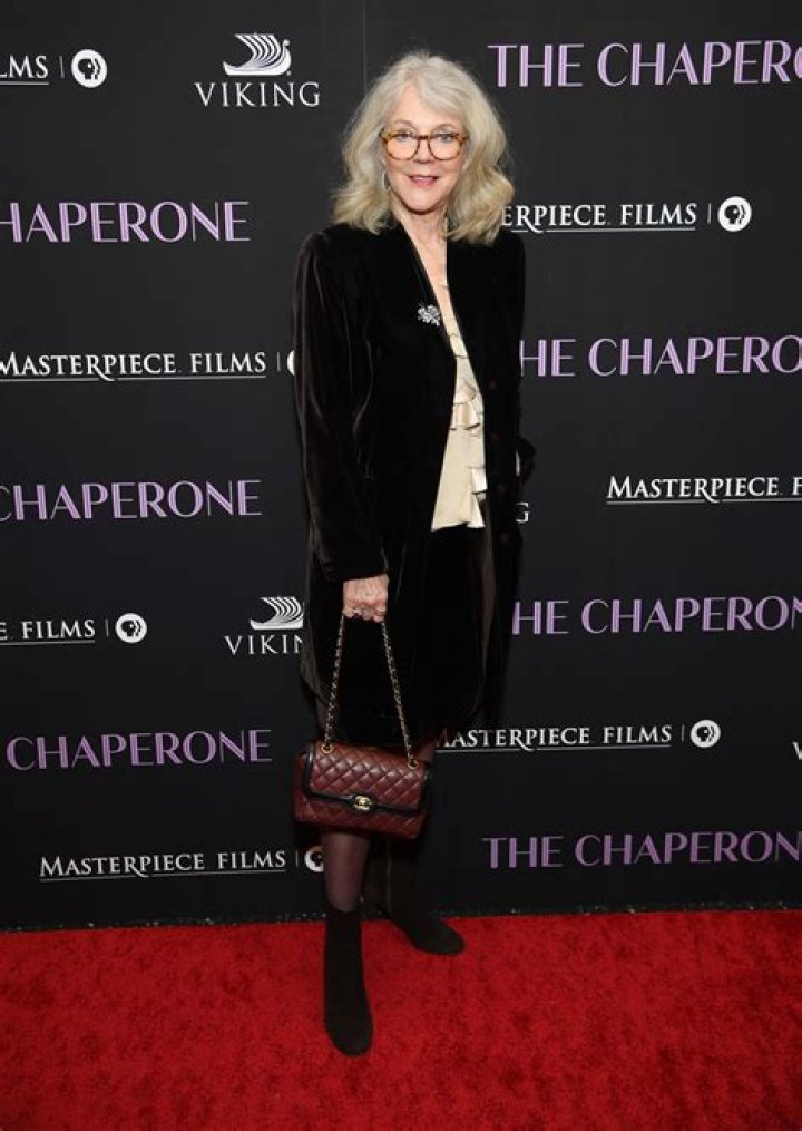 Blythe Danner Height, Weight, Net Worth, Age, Wiki, Who, Instagram, Biography