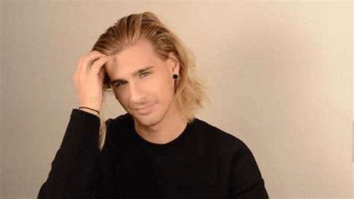 Brad Mondo - Age, Family, Bio